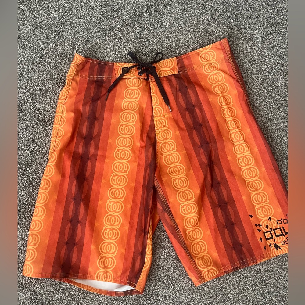 Men’s board shorts